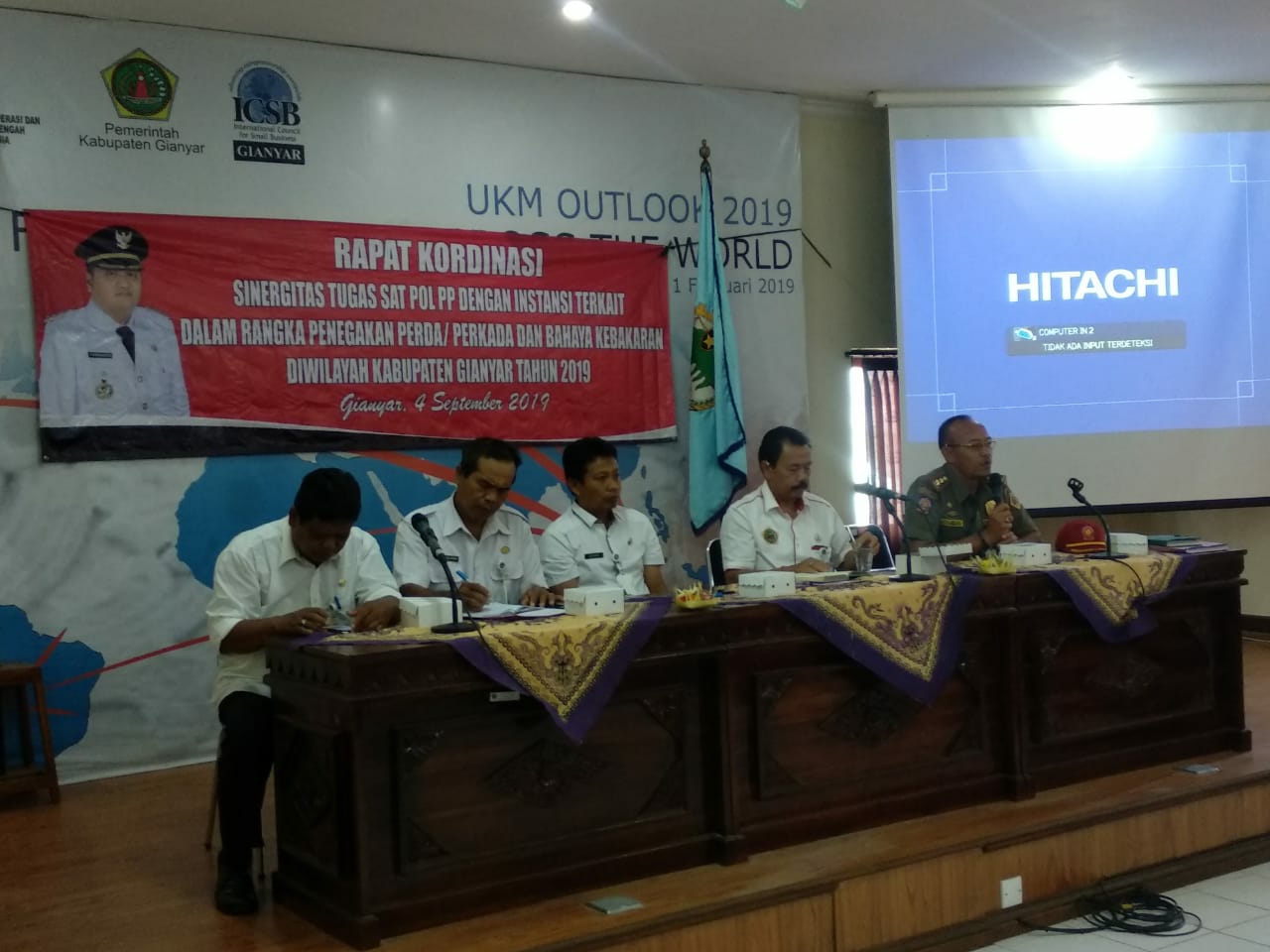 Dokumentasi dari - Banyak Warga Belum Urus Ijin Usaha di Gianyar