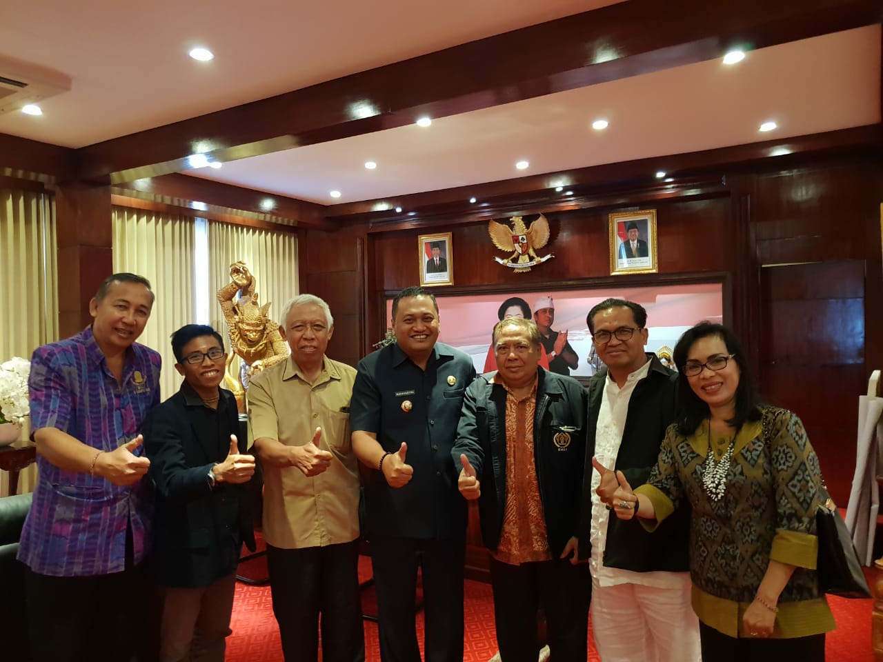 Dokumentasi dari - Kerjasama Bupati Gianyar Mahayastra bersama Atnews Group  Sejahterahkan Masyarakat