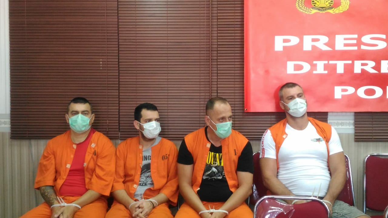 Dokumentasi dari - Empat WNA Asal Bulgaria, Lakukan Tindak Kriminal di Bali