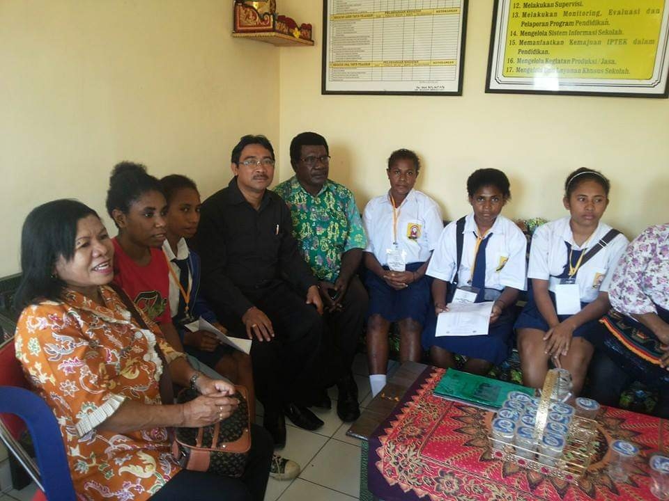 Dokumentasi dari - Siswa Asal Papua Nyaman Belajar di SMK Negeri 1 Gianyar