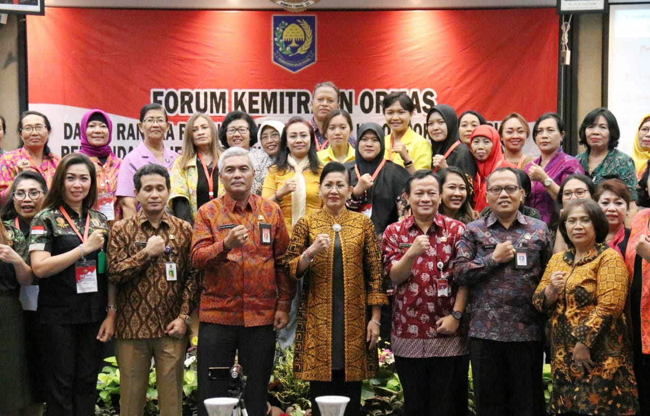 Dokumentasi dari - Kaum Perempuan Hendaknya Memaknai Filosofi Sapu Lidi