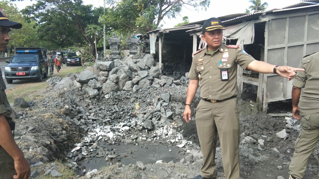 Dokumentasi dari - Satpol PP Gabungan Akan Tindak Tegas Pengusaha Pembangkang