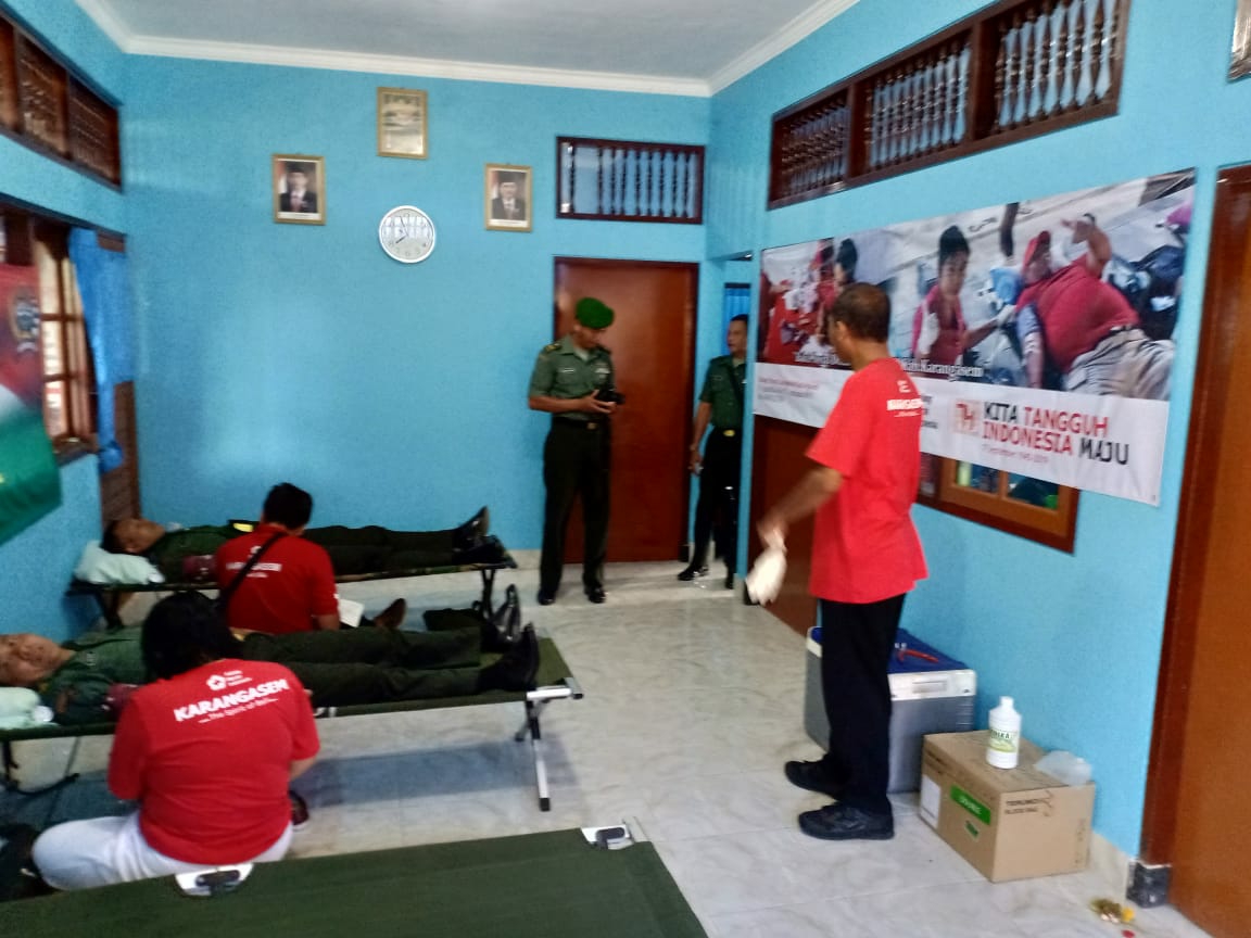 Dokumentasi dari - Pengurus dan Staf PMI Ikut Donorkan Darahnya Dalam Rangka HUT PMI ke-74