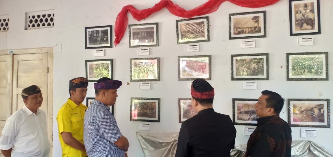 Dokumentasi dari - Pemeran Foto Sejarah, Dorong Puri Agung Negara  sebagai Ikon Jembrana 