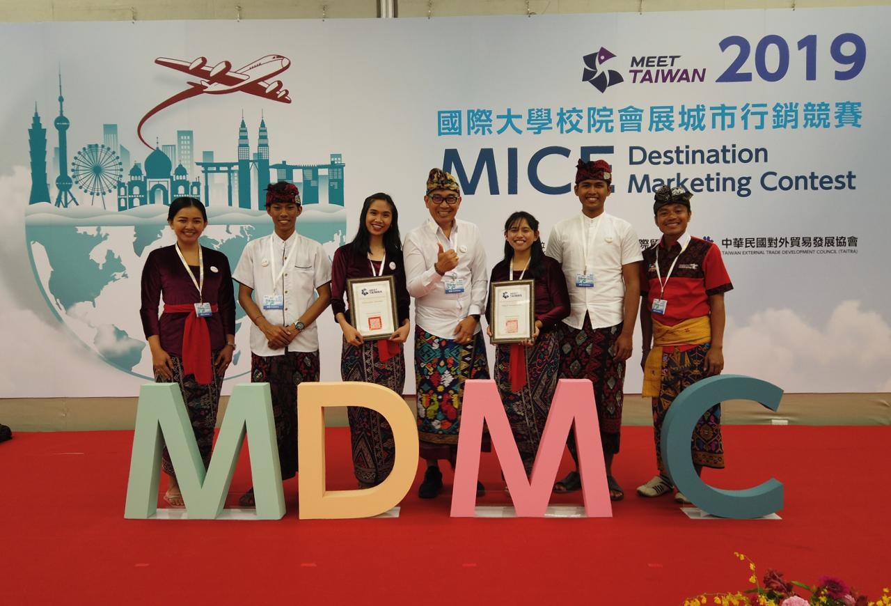 Dokumentasi dari - STPBI Wins MICE Sustainability Award in Taiwan