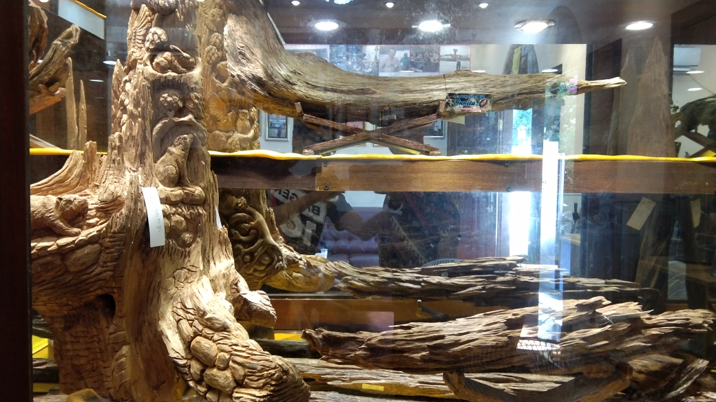 Dokumentasi dari - Chandra Salim Collects Hundreds of Precious Agarwoods