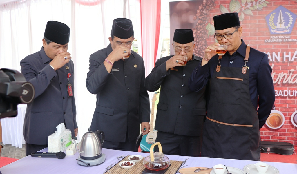 Dokumentasi dari - Wabup. Suiasa Harapkan Terwujudnya Pabrik Kopi di Badung