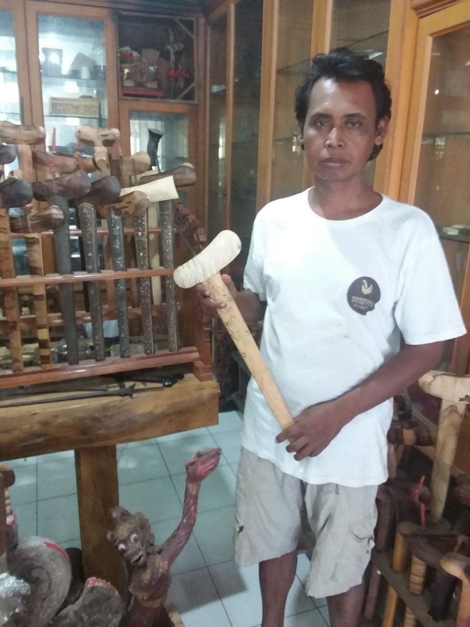 Dokumentasi dari - Keris Bali Banyak Dikirim ke Mancanegara