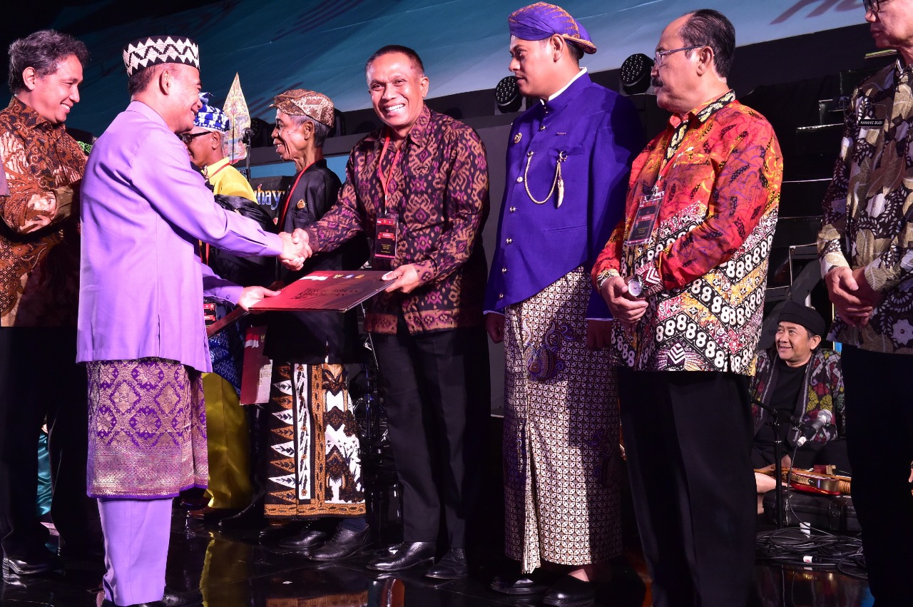 Dokumentasi dari - Gianyar Raih Penghargaan Kategori Lembaga Pada Anugerah Kebudayaan 2019