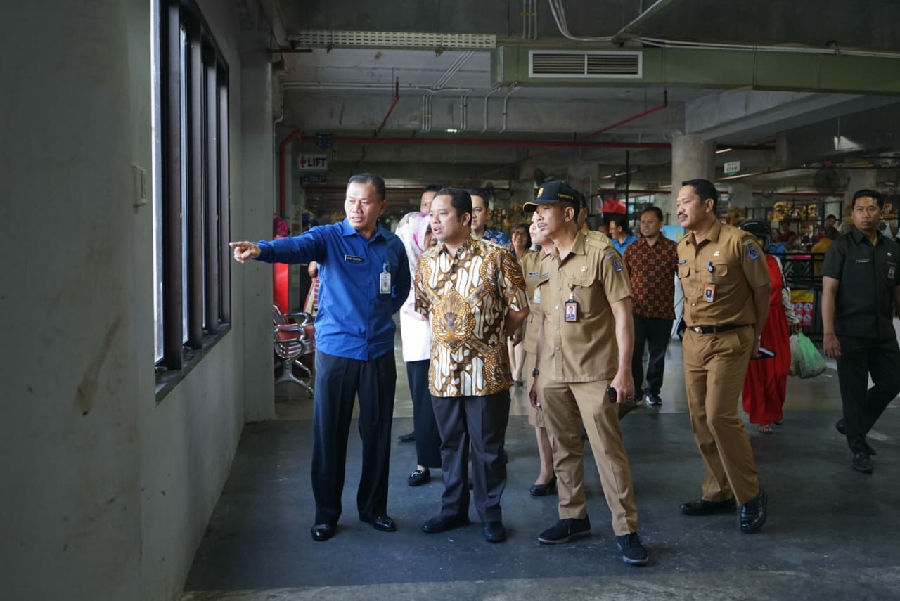Dokumentasi dari - Walikota Tanggerang Pelajari Penataan Pasar Badung dan Sungainya