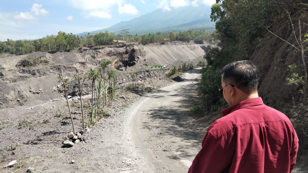 Dokumentasi dari - Chairman of BIPPLH, Subudi: Uncontrolled Quarry Area Disrupts Sacred Area of Mt. Agung Forest