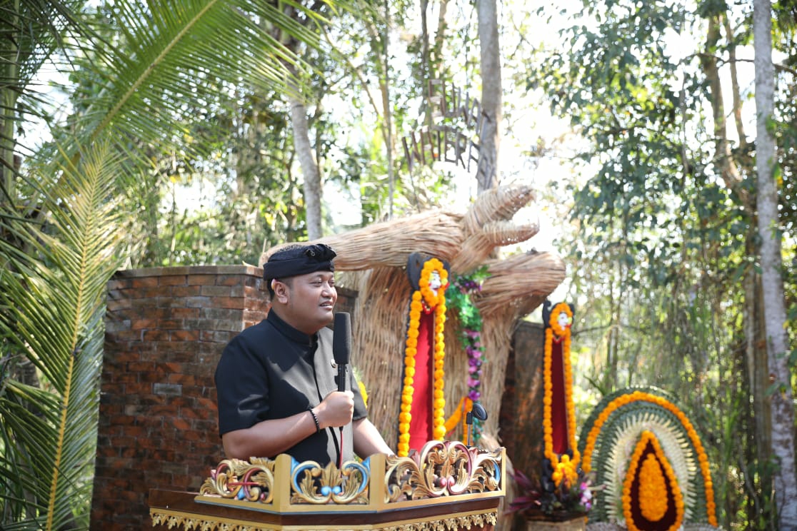 Dokumentasi dari - Bupati Mahayastra Resmikan Suwat Waterfall