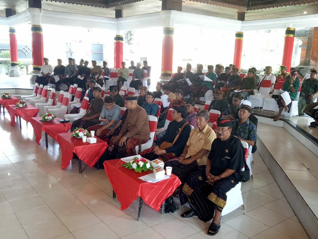 Dokumentasi dari - Bendesa di Gianyar, Ikuti Sosialisasi Pengelolaan Keuangan Desa Adat