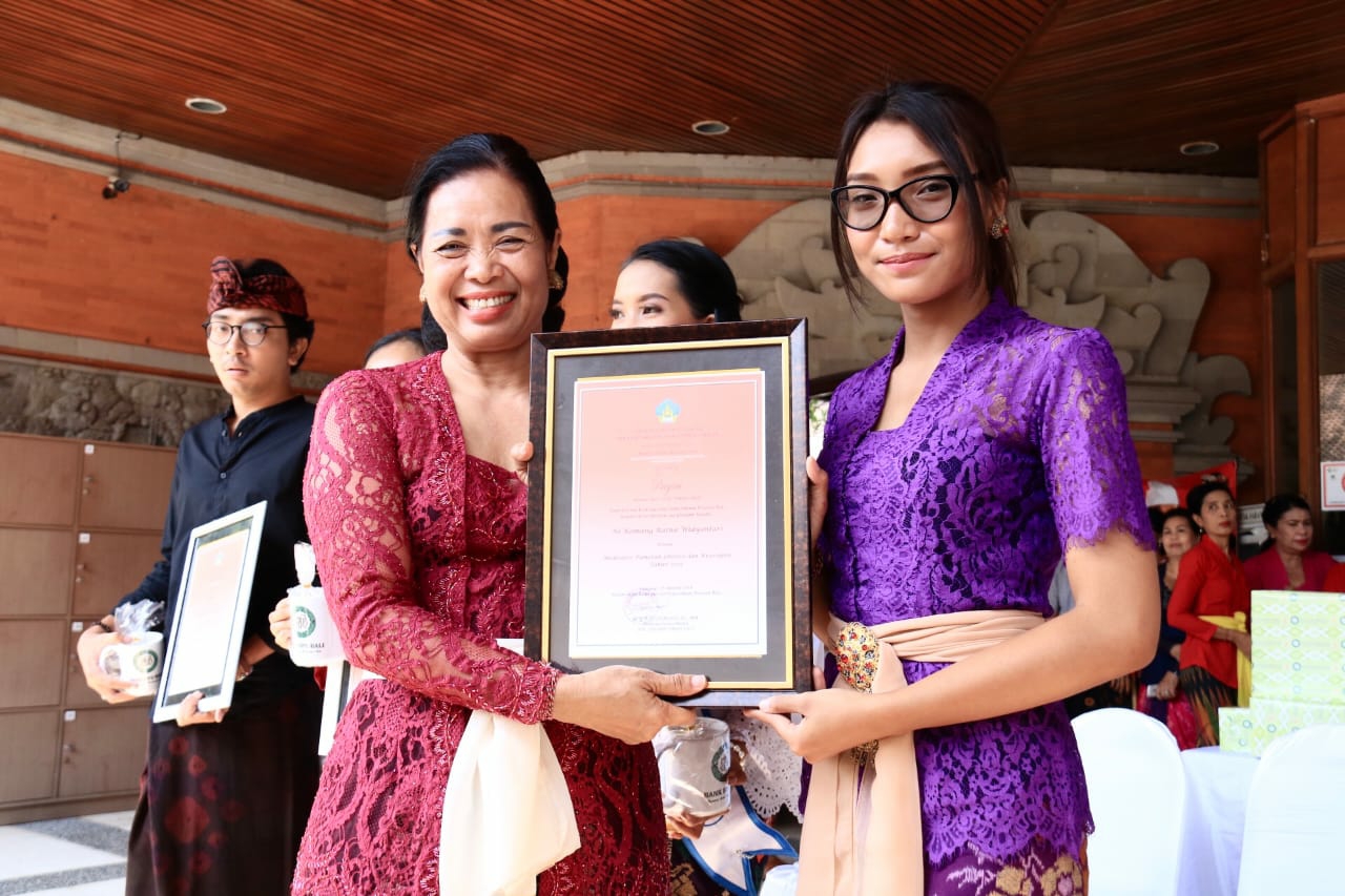 Dokumentasi dari - Melalui Kegiatan Literasi Diharapkan Tercetak Kaum Milienial Kreatif