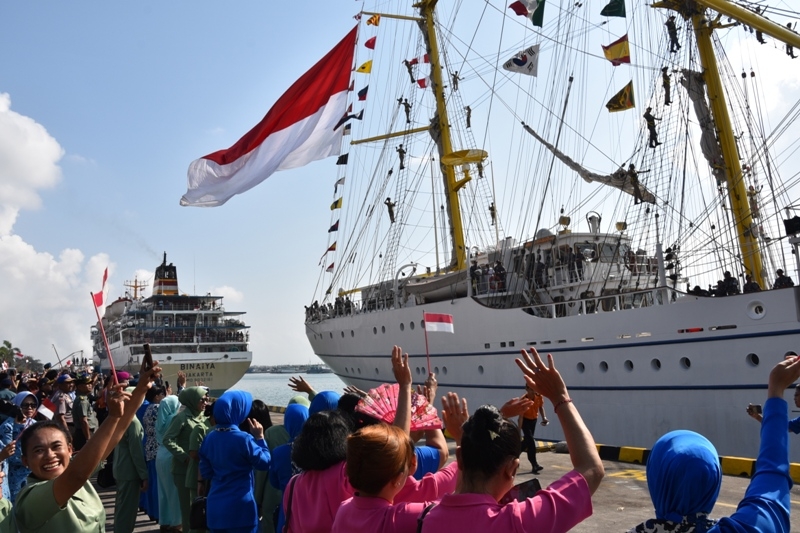 Dokumentasi dari - KRI Bima Suci - 945 Bertolak dari Pelabuhan Benoa ke Australia