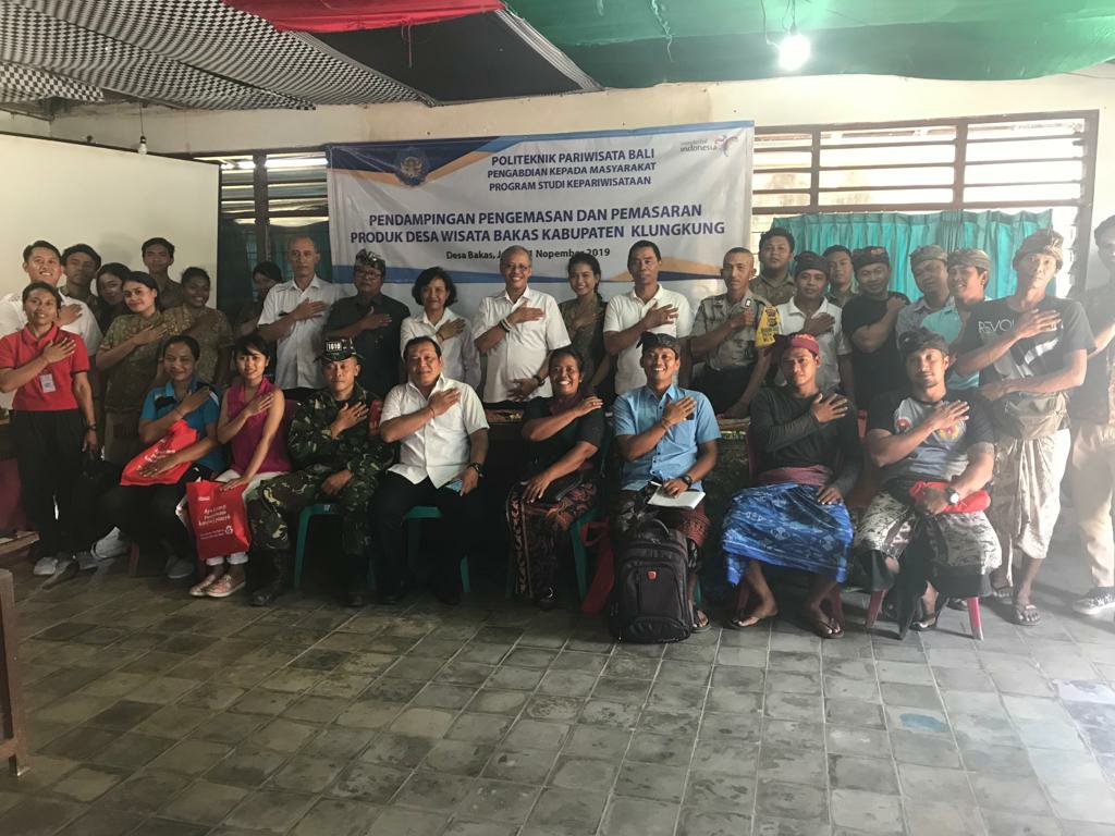 Dokumentasi dari - MKP Poltekpar Bali Pendampingan Pengemasan Produk Desa Wisata Bakas Klungkung 