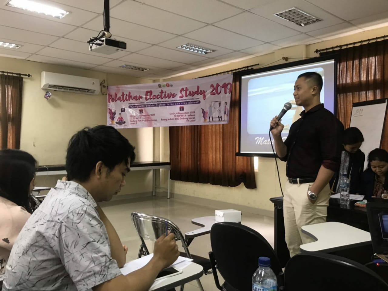 Dokumentasi dari - HMKU FK UNUD Adakan Pelatihan Elective Study