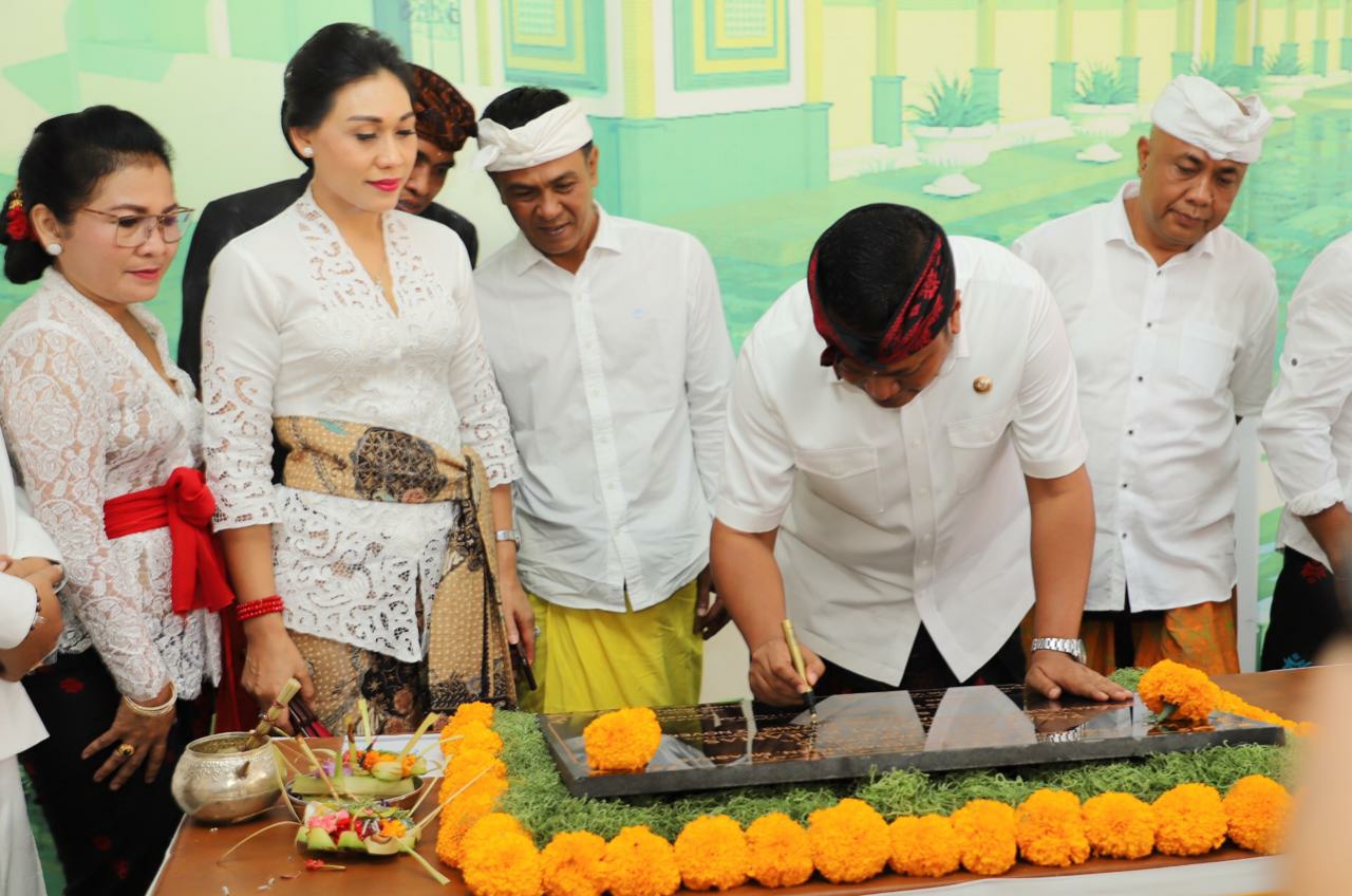 Dokumentasi dari - Pasar Desa Keramas Tampilannya Bersih Kayak Mall