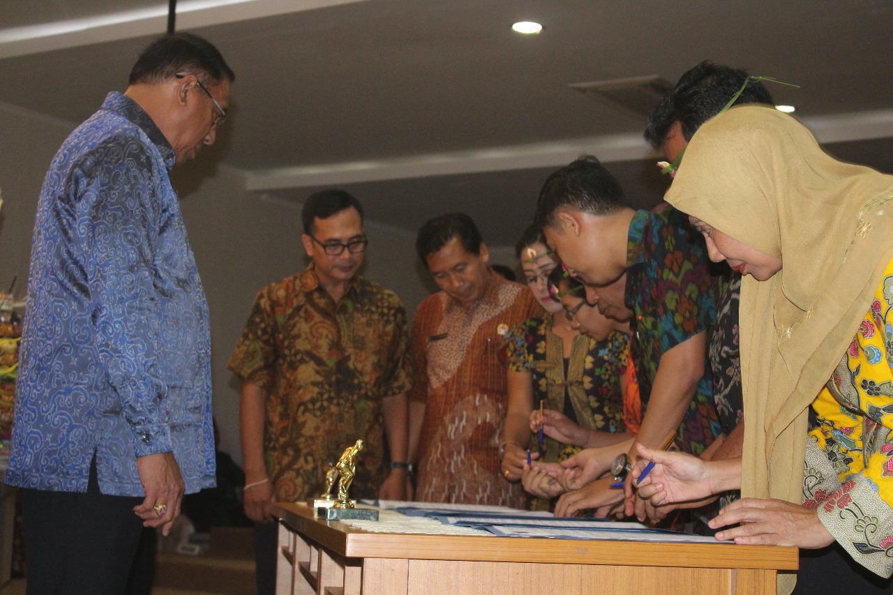 Dokumentasi dari - Rektor Lantik Ketua dan Sekretaris Jurusan di Lingkungan Undiksha