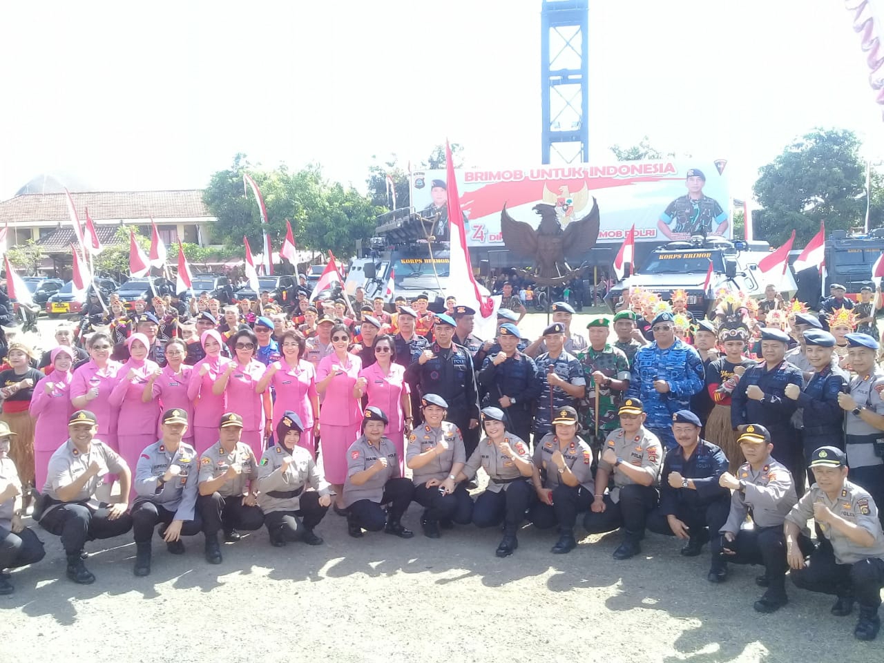 Dokumentasi dari - Komandan Pangkalan TNI AL Denpasar Hadiri Parade dan Syukuran HUT Brimob ke-74 Polda Bali