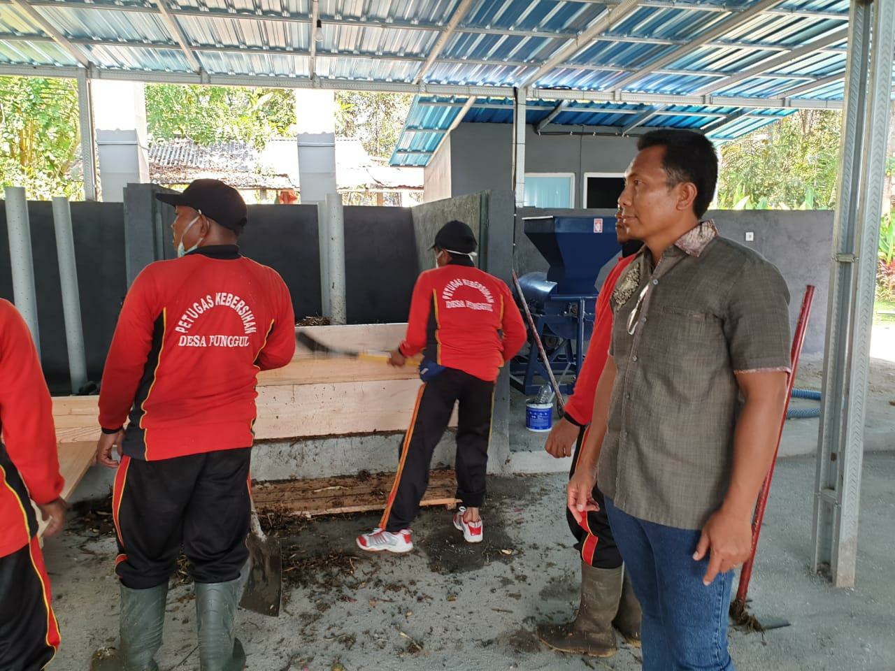 Dokumentasi dari - Tong Edan, Wujudkan Punggul Clean and Green dengan Sambuk Matah