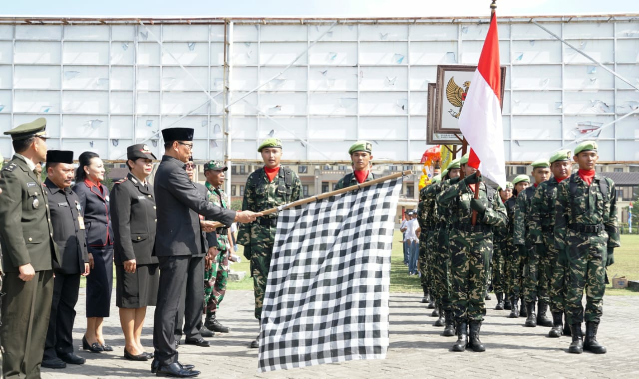Dokumentasi dari - Pataka dan Surat Sakti Pahlawan Nasional I Gusti Ngurah Rai Disemayamkan di Puri Carangsari