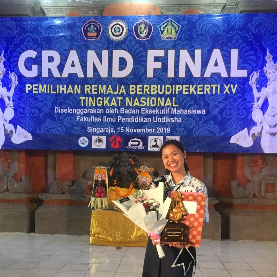 Dokumentasi dari - Lorena Juara 1 Olimpiade Matematika Liga Pelajar ke-7 Universitas Sumatera Utara