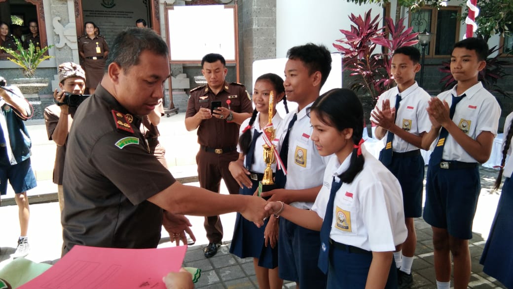 Dokumentasi dari - Sambut Hari Anti Korupsi Sedunia, Kejari  Gelar Lomba 