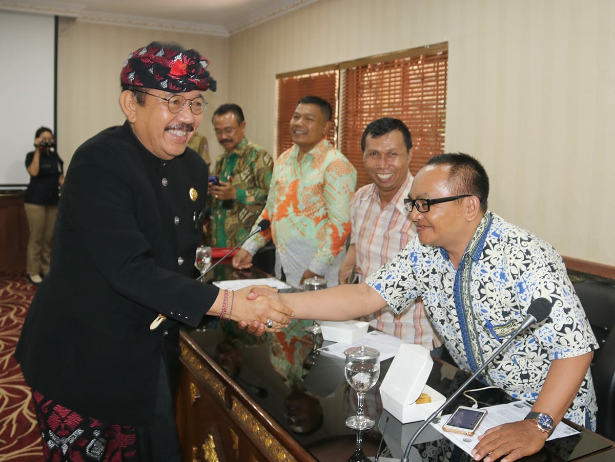 Dokumentasi dari - Bali  Gelar Kompetisi Bunga Berhadiah Rp 1 Miliar