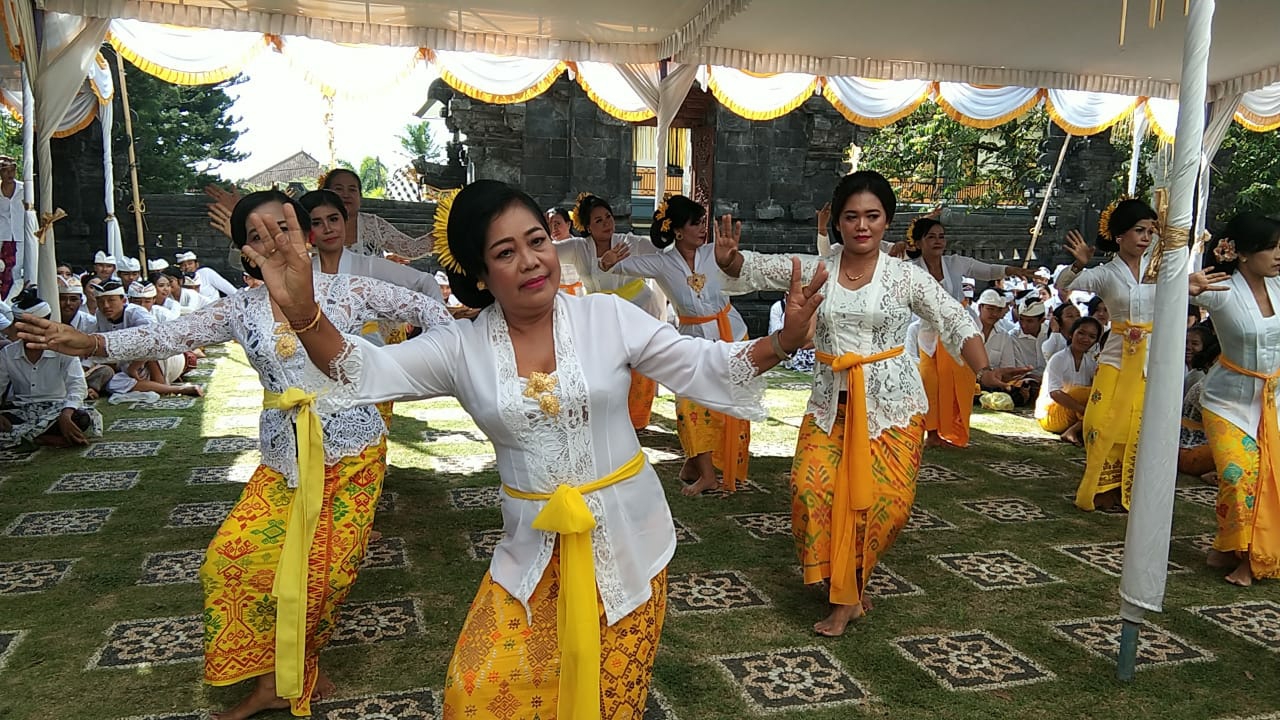 Dokumentasi dari - Perayaan Saraswati Momentum Peningkatan Kualitas Pendidikan