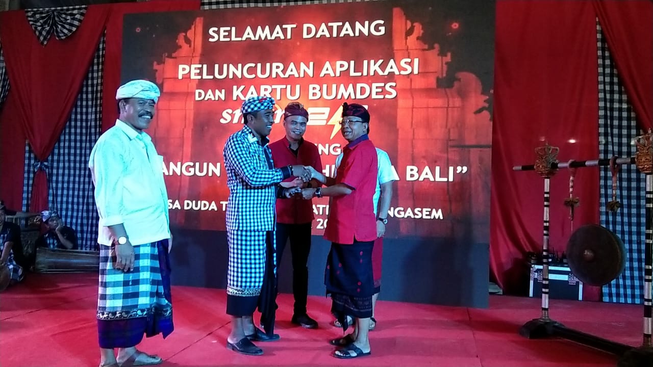 Dokumentasi dari - Gubernur Koster Luncurkan Kartu Bumdes sm@rt247 Duda Timur Sejalan Rencana Smart Island Bali