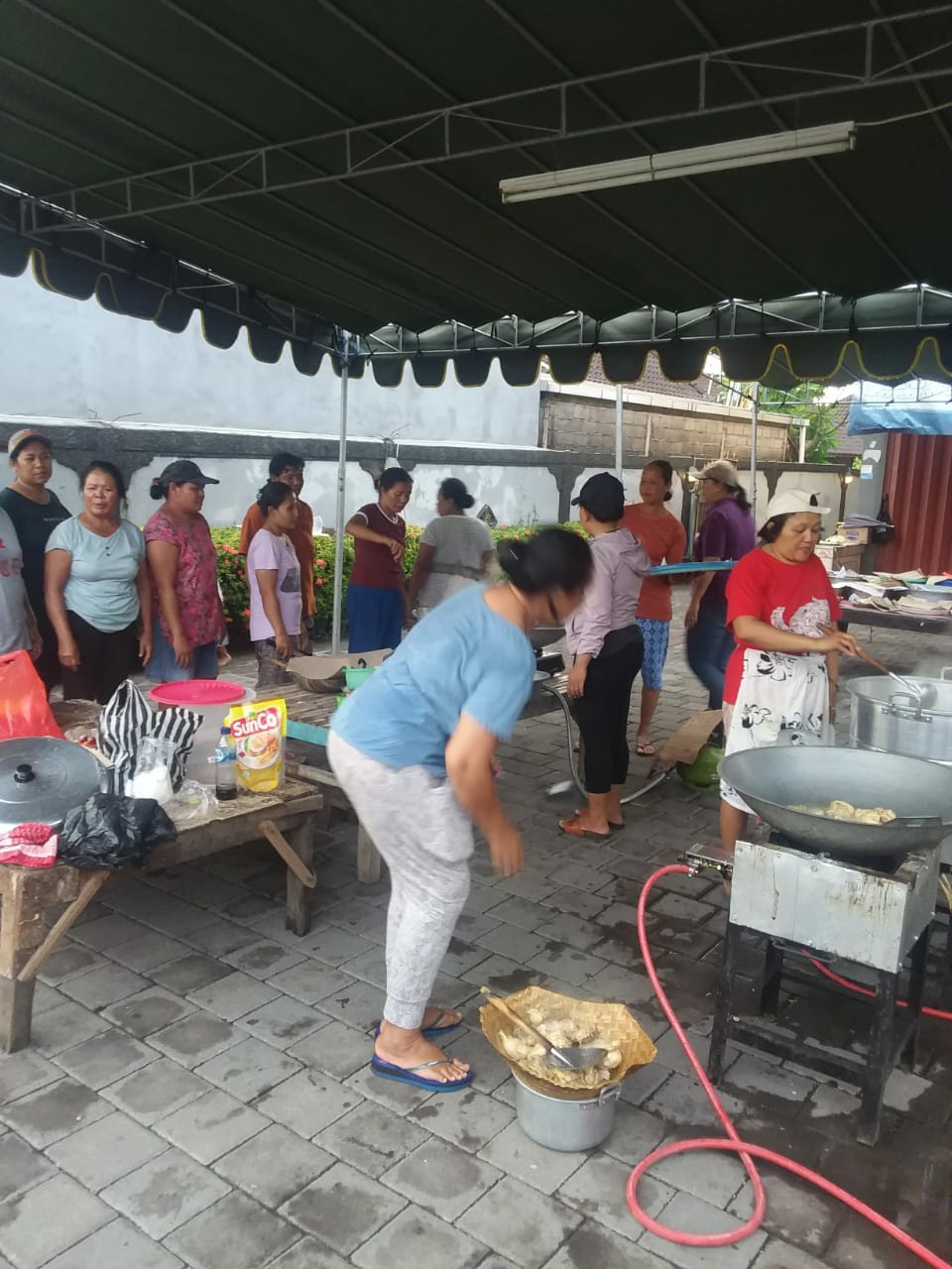 Dokumentasi dari - PKK Banjar Babakan  Desa Canggu  Memasak Bersama Sambut Tahun Baru 2020 