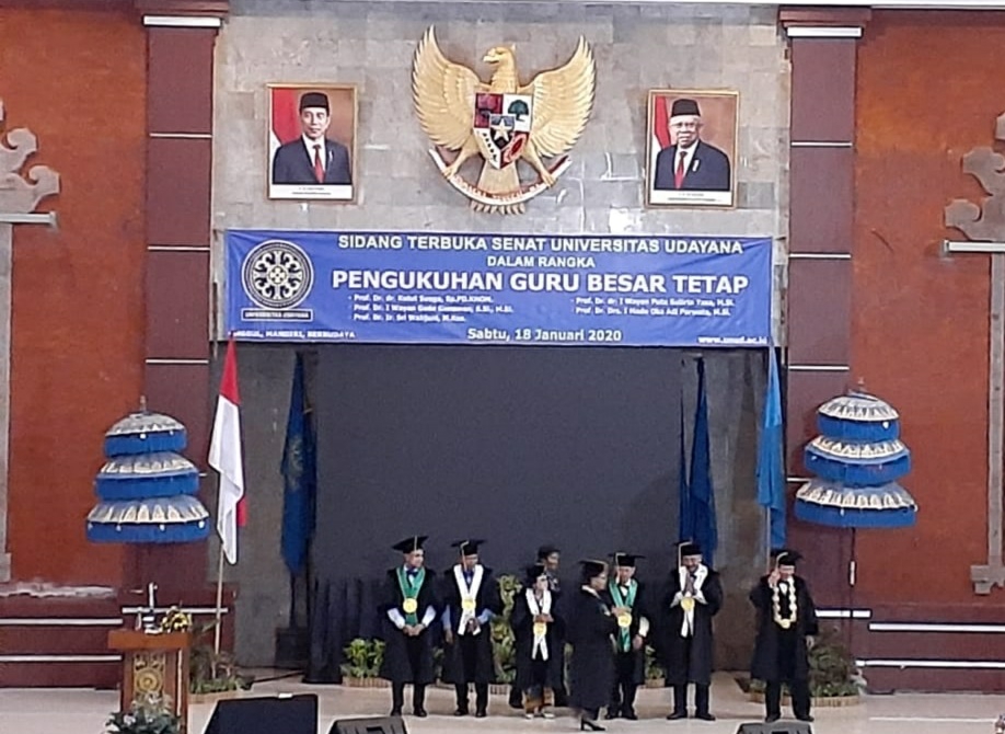 Dokumentasi dari - Unud Mengukuhkan Lima Guru Besar