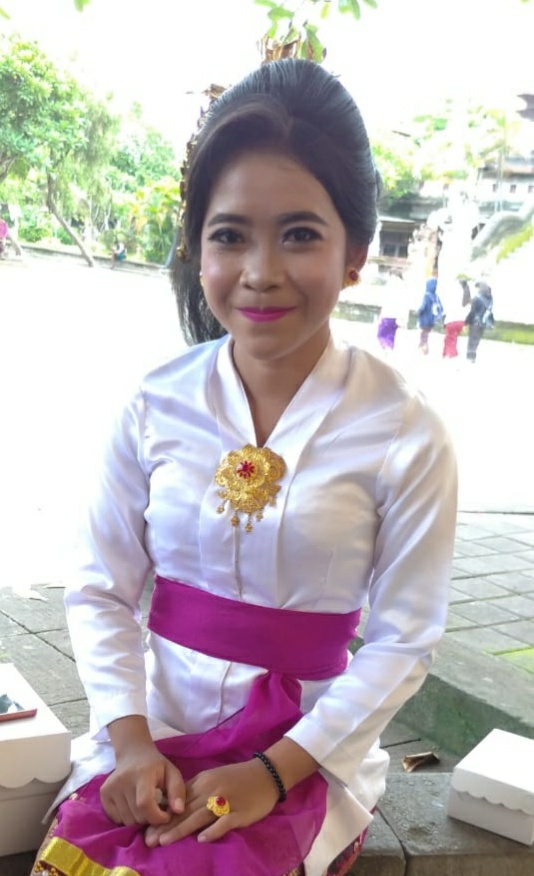 Dokumentasi dari - Siti Noviali Gadis Lombok Juara "Ngwacen Lontar" pada  Bulan Bahasa Bali 2020