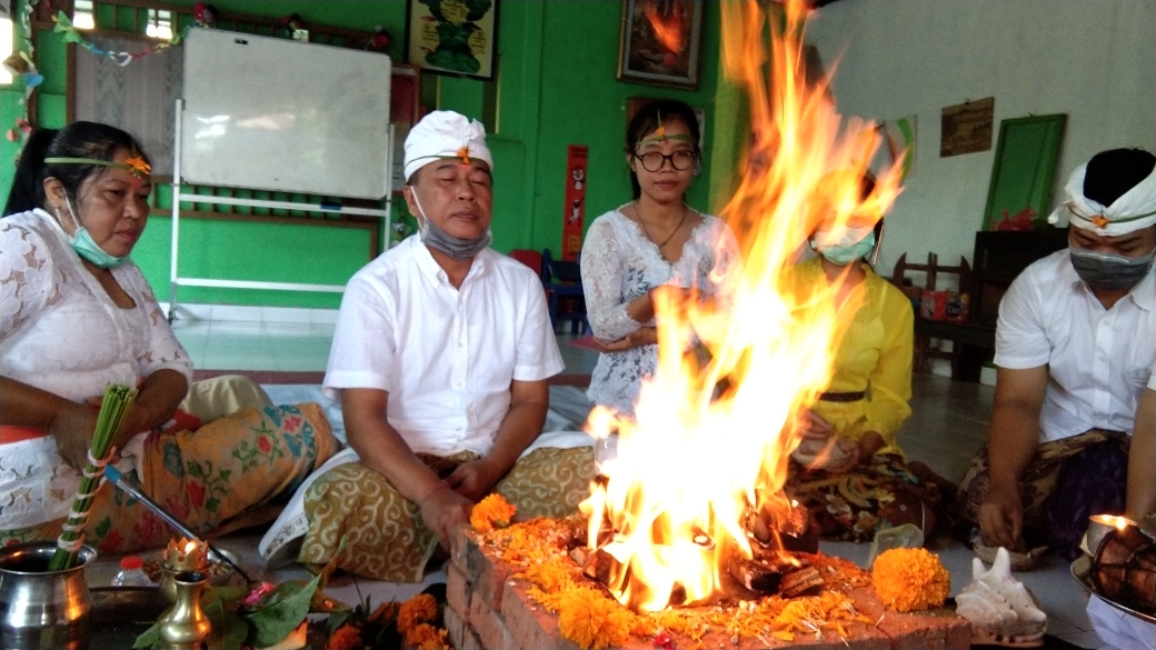 Dokumentasi dari - Gelar Agnihotra untuk Redakan Pandemi COVID-19