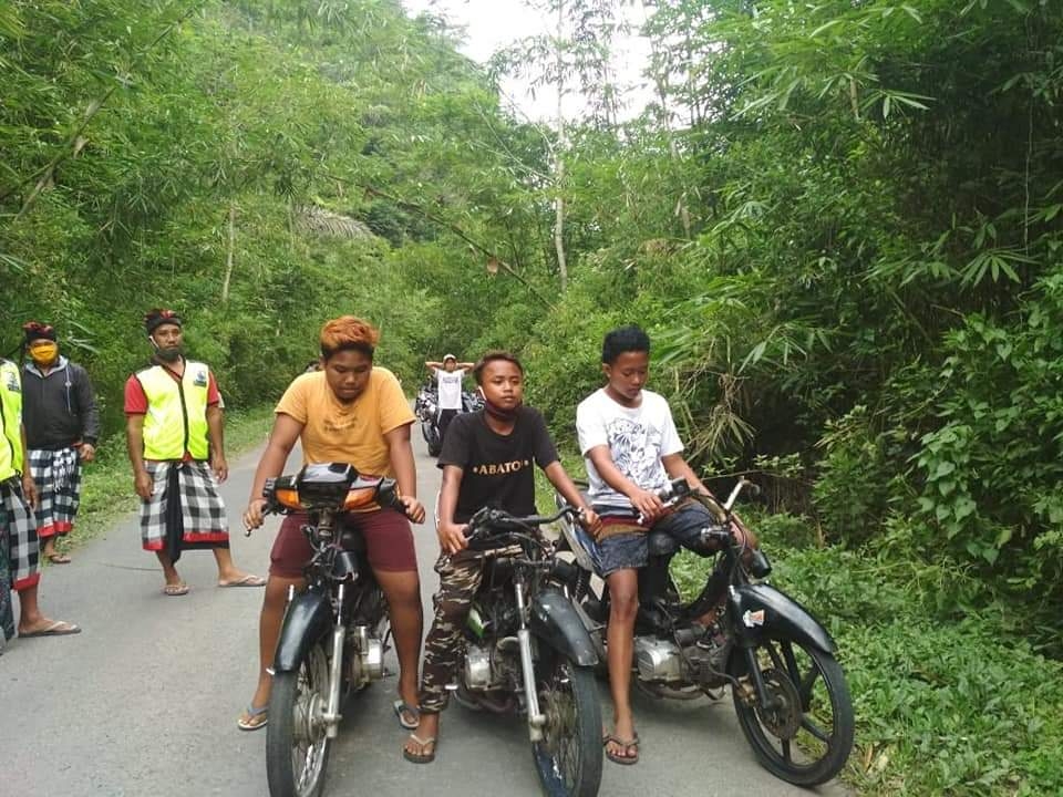 Dokumentasi dari - Polres Bangli Bubarkan Balapan Liar di Kawasan TPA Bangklet