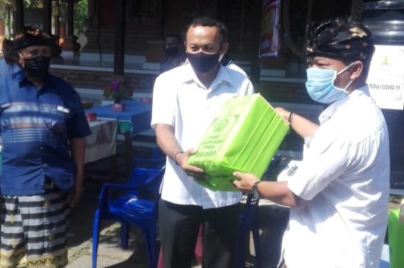 Dokumentasi dari - Gerakan Sosial Kemanusiaan Puri Agung Pacekan Jembrana di Tengah Pandemi COVID-19