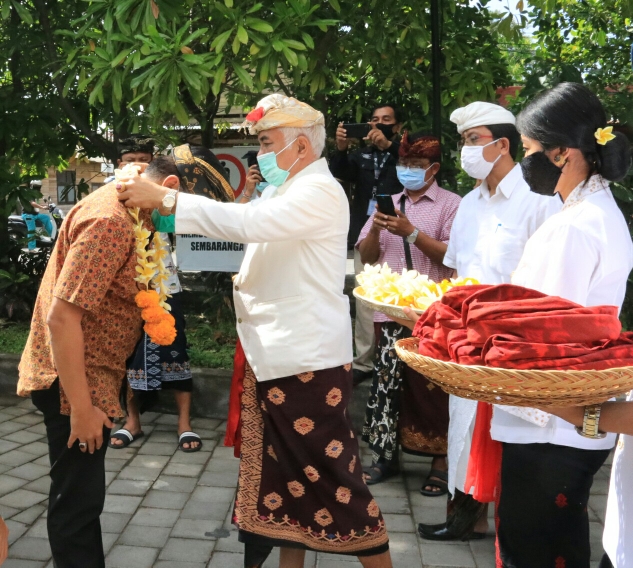 Dokumentasi dari - Rombongan Kementerian PPN/Bappenas Terima Paparan Khasiat Arak Bali 