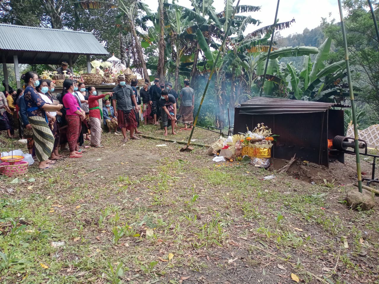 Dokumentasi dari - Kodim Bangli Amankan Upacara Ngaben 