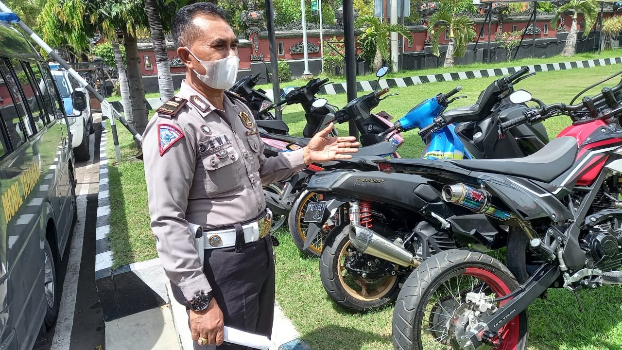 Dokumentasi dari - 95 Sepeda Motor Terjaring, Gara-Gara Menggunakan Knalpot Brong