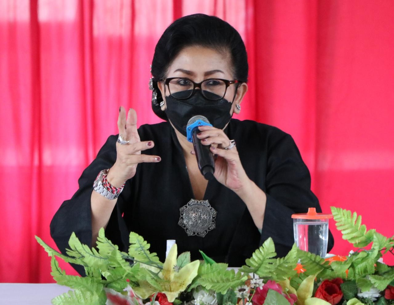 Dokumentasi dari - Lestarikan Khasanah Etika Busana Wanita Bali