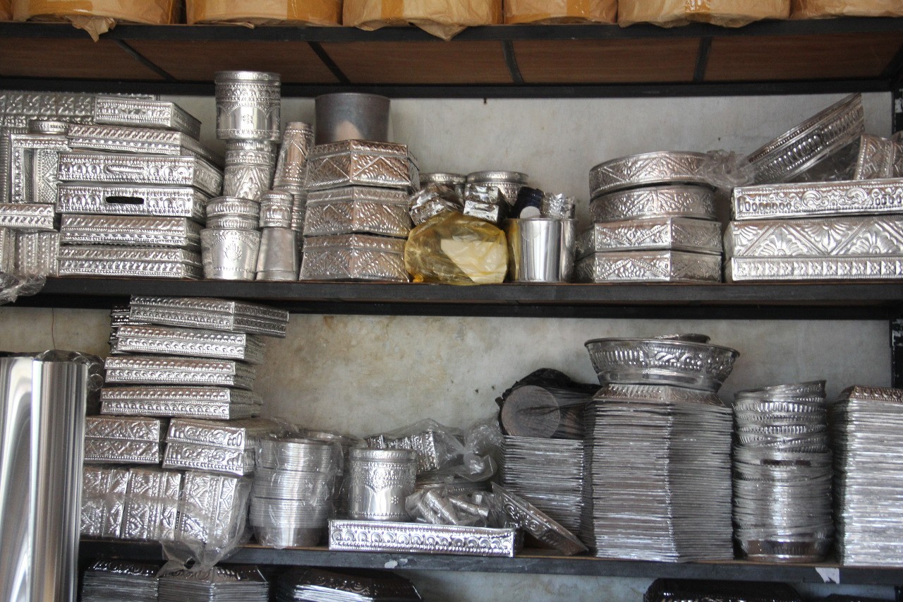 Dokumentasi dari - Kerajinan Aluminium Desa Menyali, Rambah Pasar Mancanegara