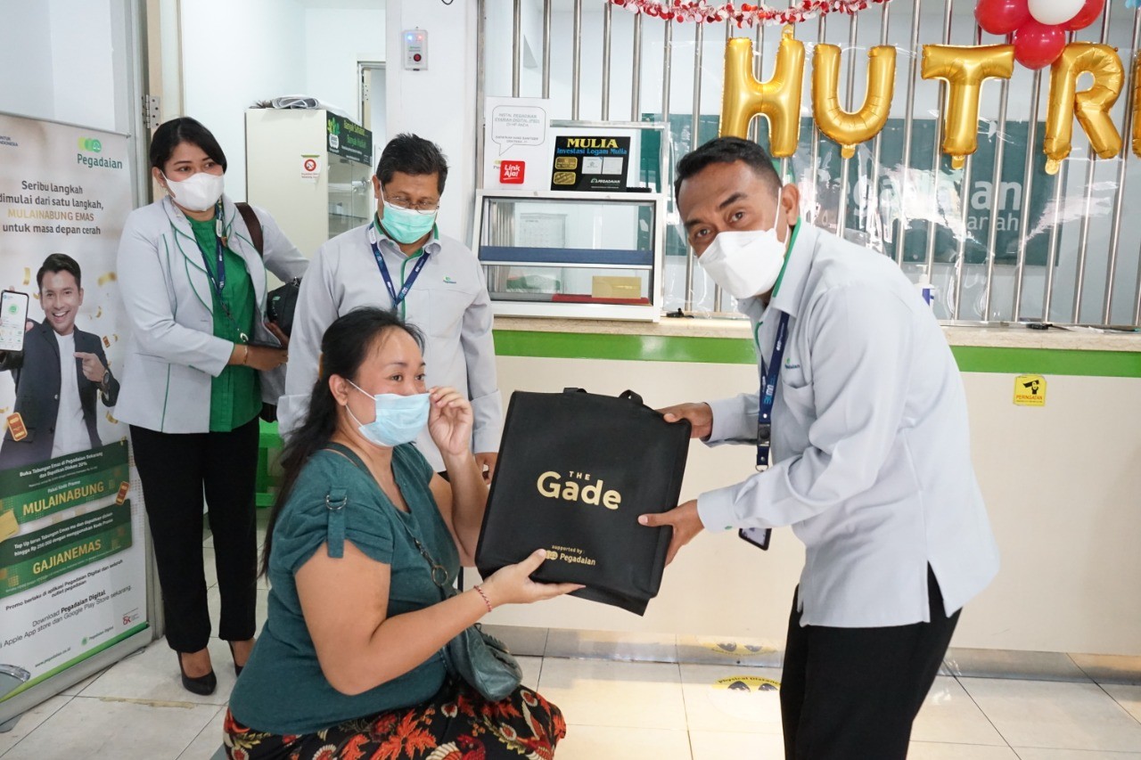 Dokumentasi dari - Peringati HARPELNAS, Pegadaian Kanwil VII Denpasar Ramai Bagi Bingkisan dan Promo Menarik untuk Nasabah