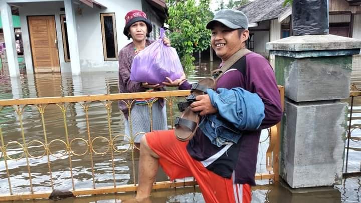 Dokumentasi dari - MKN Fokus Bantu Umat Hindu Kaharingan Sekitar 6000 KK Terdampak Banjir di Kalteng