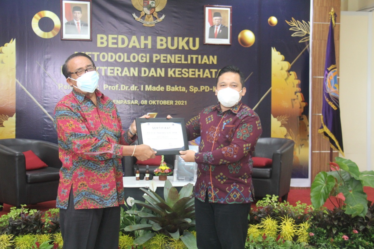 Dokumentasi dari - Bedah Buku Karya Rektor UNBI Prof Bakta Terbitan Bali Internasional Press