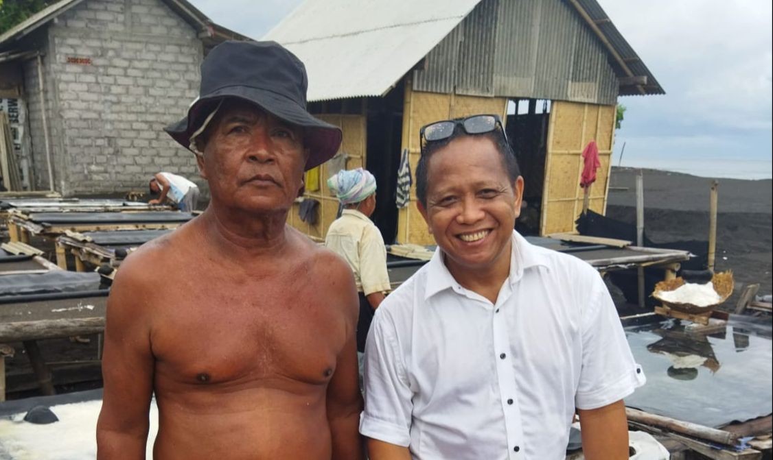 Dokumentasi dari - Mendorong Penguatan Kapasitas Petani Garam Tradisional Kusamba