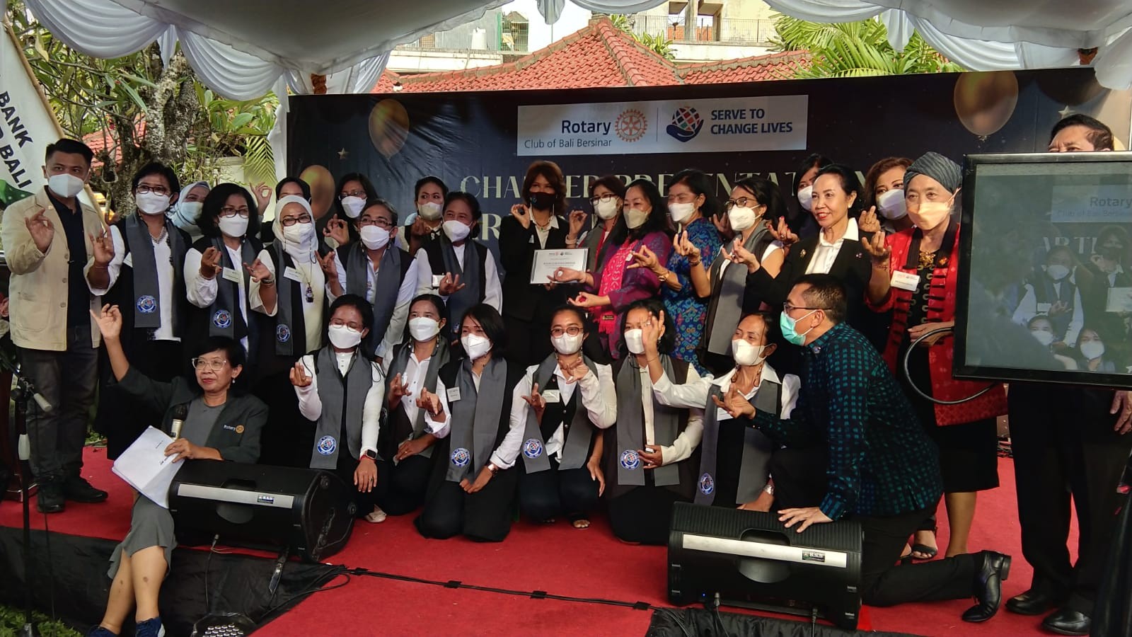 Dokumentasi dari - Gaungkan Konsep Pang Pade Payu, DG Cindy Bachtiar Dikukuhkan Gung Tini sebagai President Rotary Club Bali Bersinar