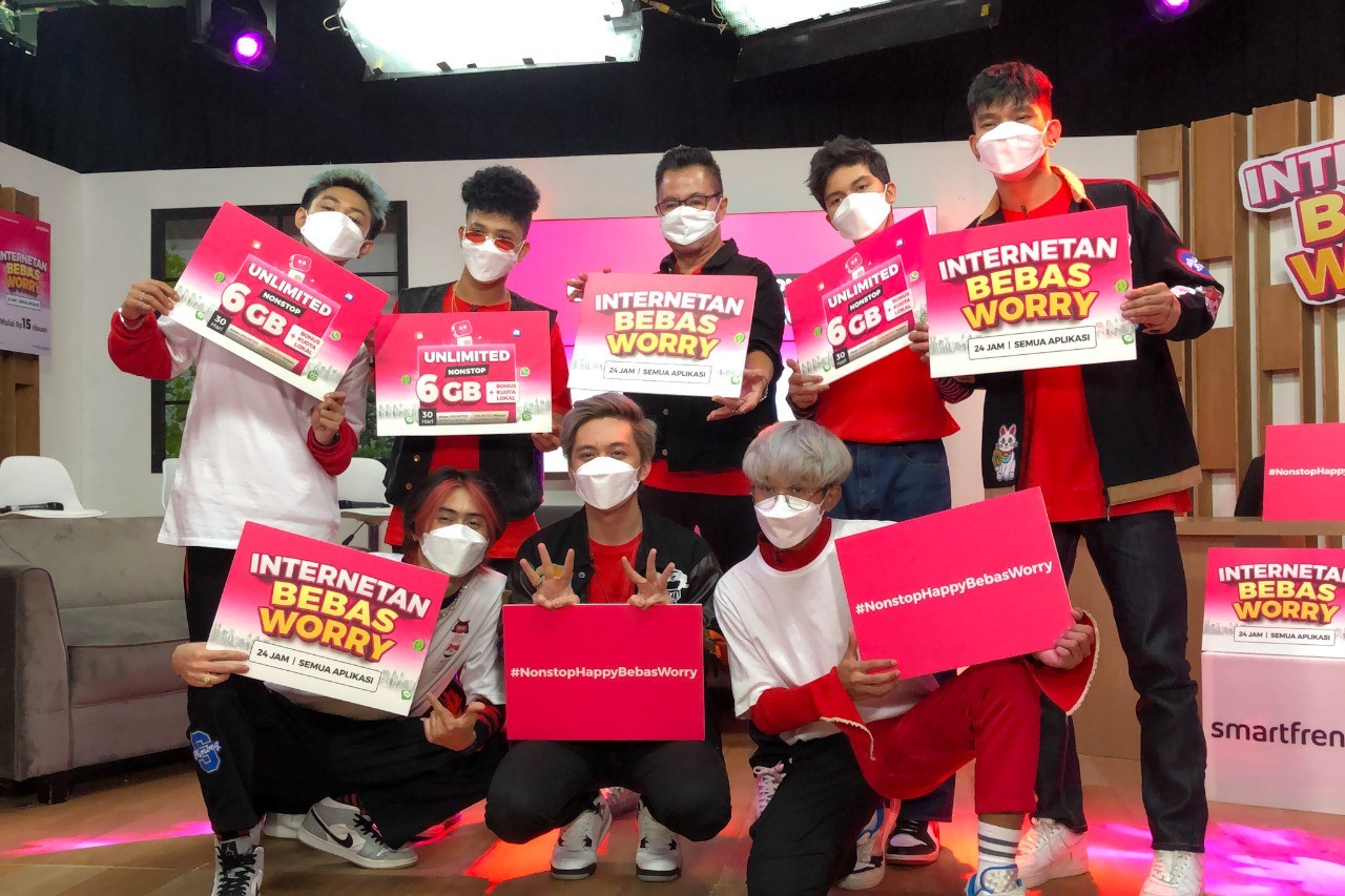 Dokumentasi dari - Smartfren Hadirkan Unlimited Nonstop buat Internetan Happy Bebas Worry