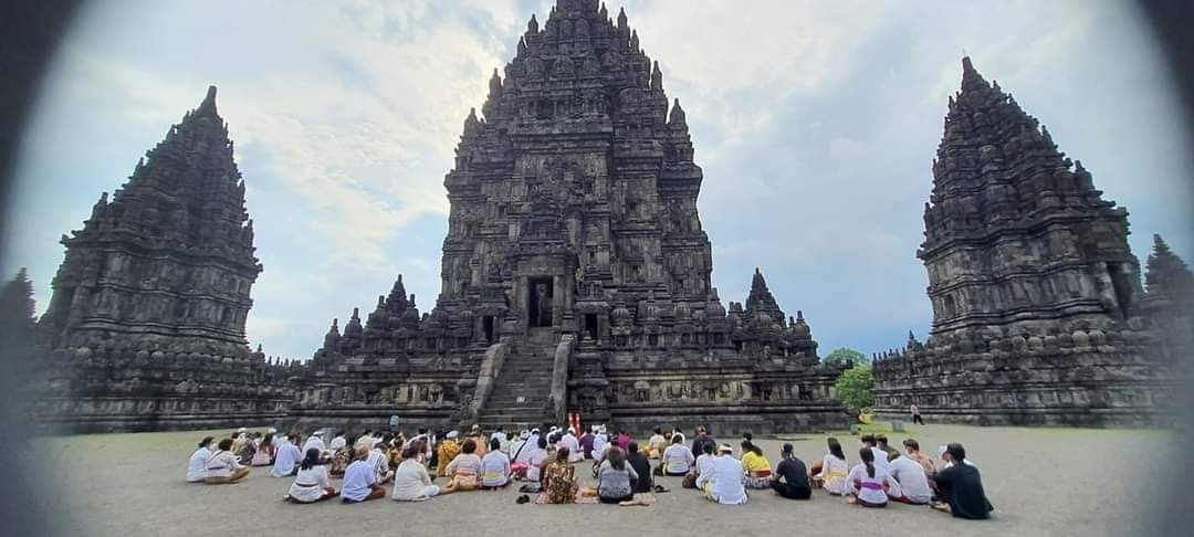 Dokumentasi dari - Moderasi Beragama, DPR Dukung Candi Prambanan dan Borobudur untuk Kegiatan Keagamaan Hindu dan Buddha se-Dunia