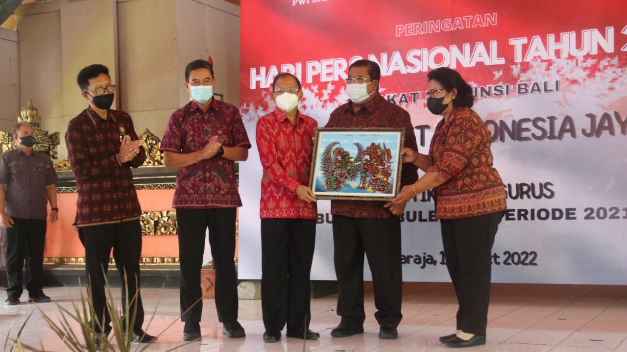 Dokumentasi dari - Peringatan HPN di Bali, Gubernur Minta PWI Buleleng Bekerja Profesional 
